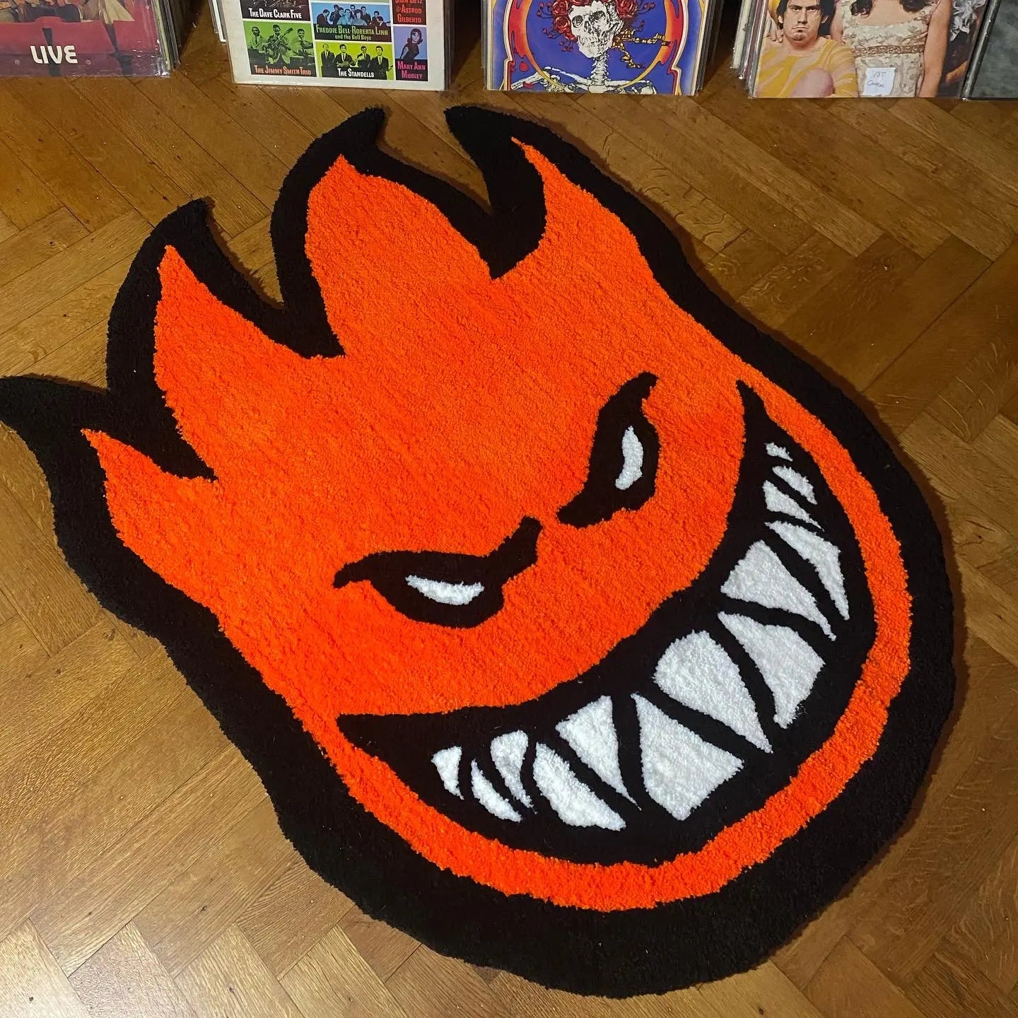 Tapis Flamme